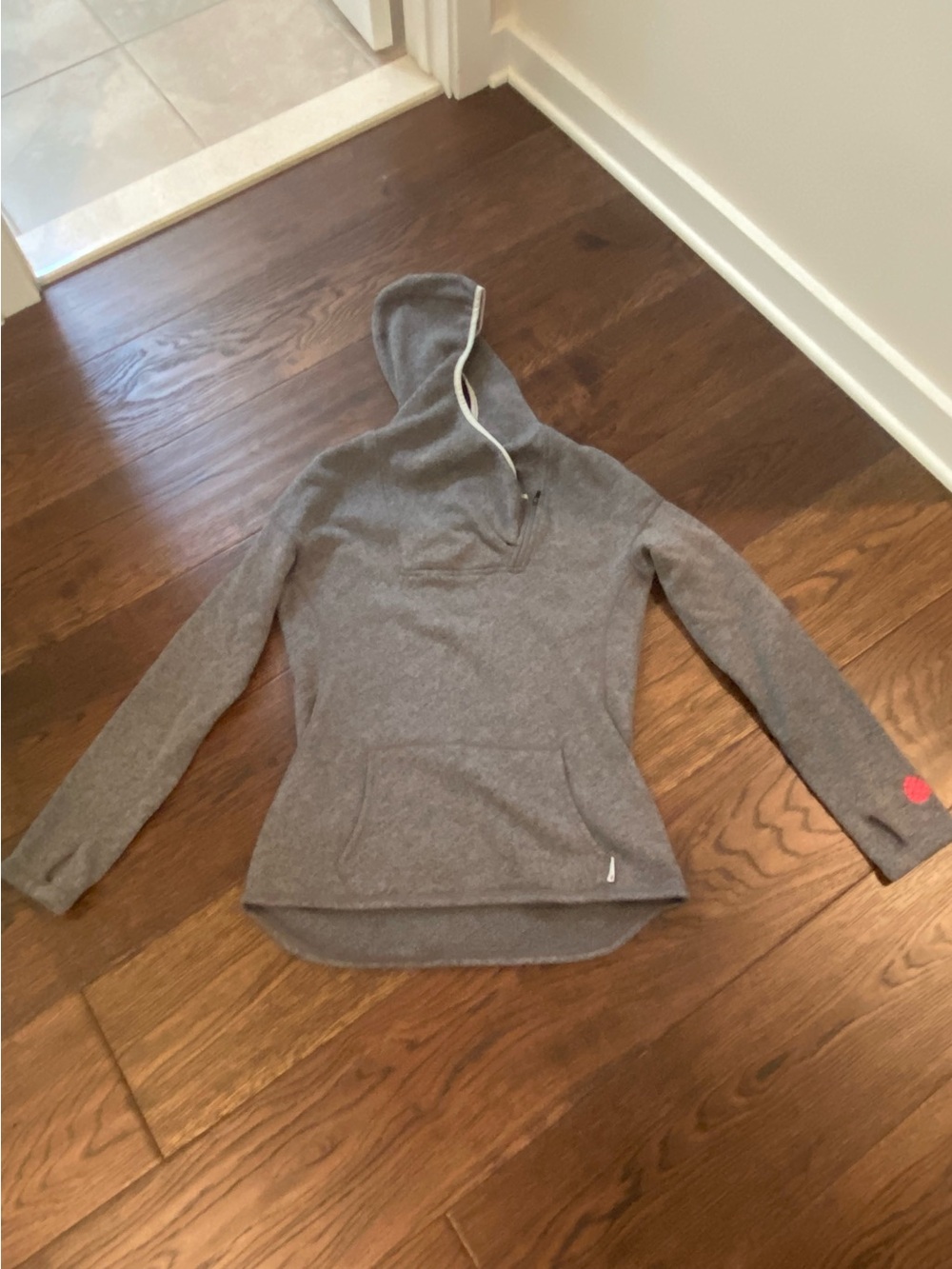 Stio Women's Gray Hooded Sweetwater Fleece